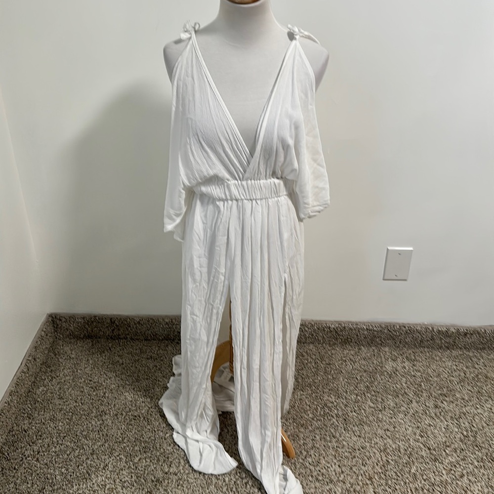 👛 NWOT Venus Swimsuit Cover Up Dress Resort Wear